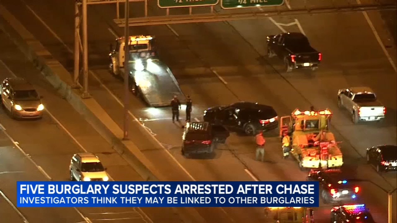 4 Chicago men charged after west suburban break-in, police chase ending in I-290 crash
— Highland Park Community news